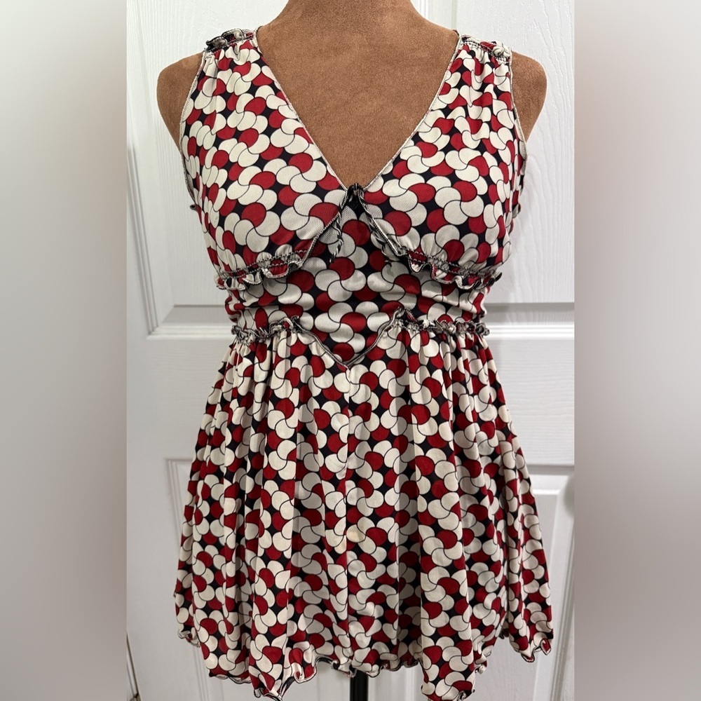 VTG Max Studio Stylish Red White Black Mod Retro Empire Babydoll Patterned Top